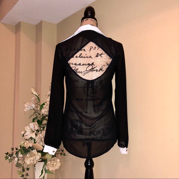 ~HS~ Black button up blouse white accents. Size XS - Picture 3 of 6